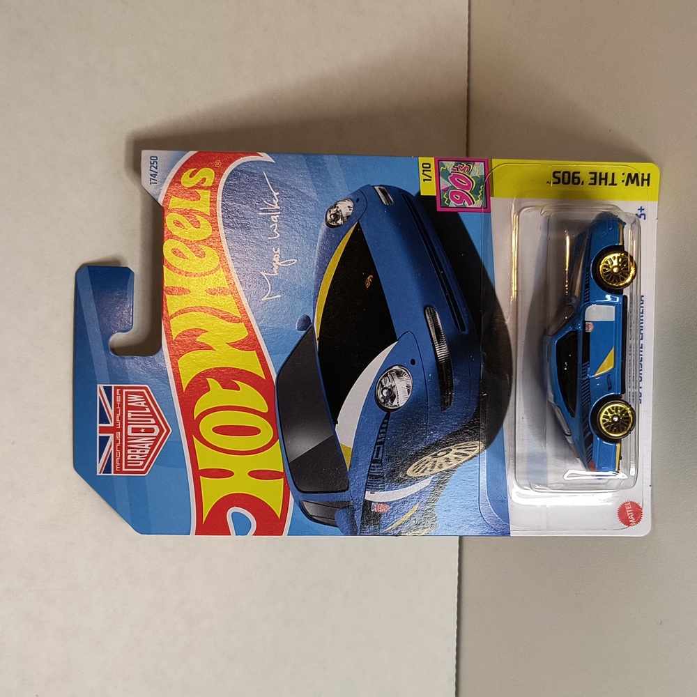D10 Hot Wheels 96  Porsche Carrera with shipping protector
